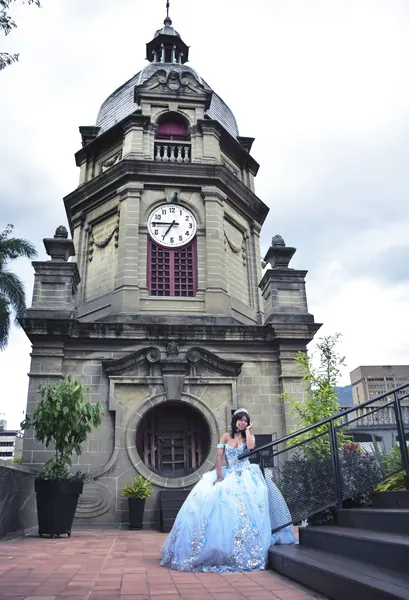 Sesión de prequince en exteriores, foto 3